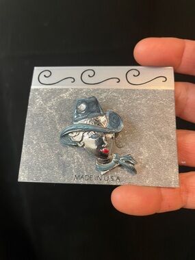 NEW Cowgirl Pin Brooch Silver with blueish enamel cowboy hat Accent red Lipstick